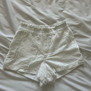 Hollister Ultra High Rise Soft Linen White Shorts